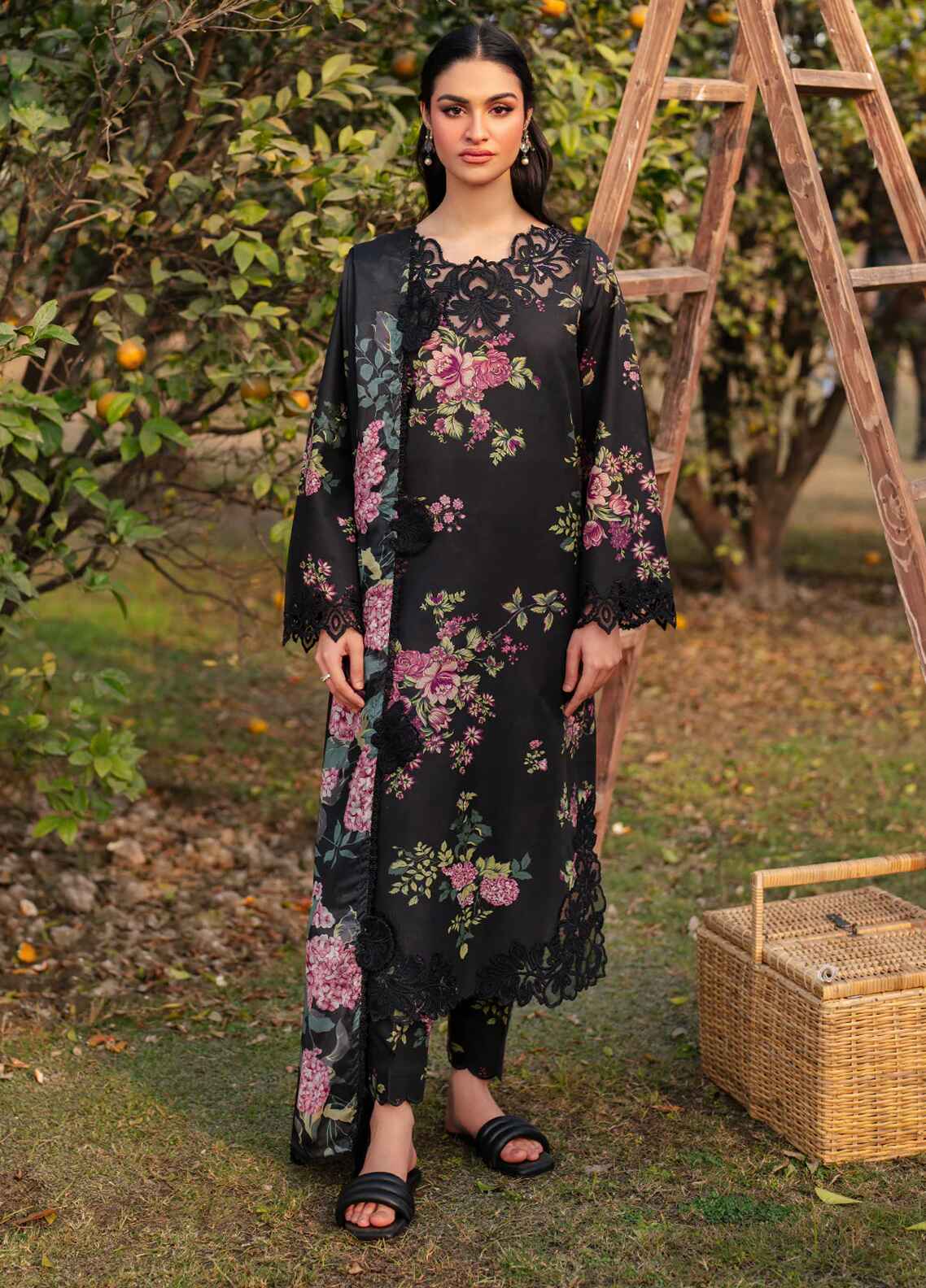 Embroidered Lawn 3 Piece Unstitched Suit IL-UE-394-25-Summer Collection