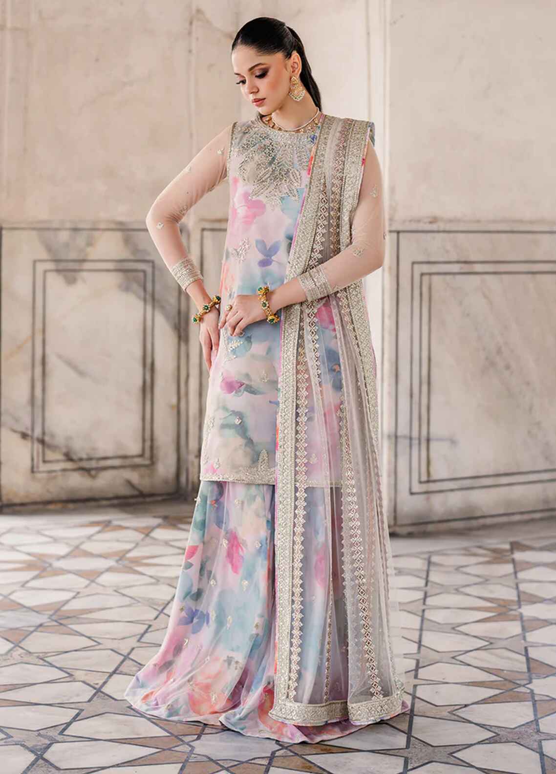 Embroidered Lawn 3 Piece Unstitched Suit IL-UE-312 - Summer Collection Polawn Embroidered Lawn 3 Piece Unstitched Suit IL-UE-312 - Summer Collection Polawn