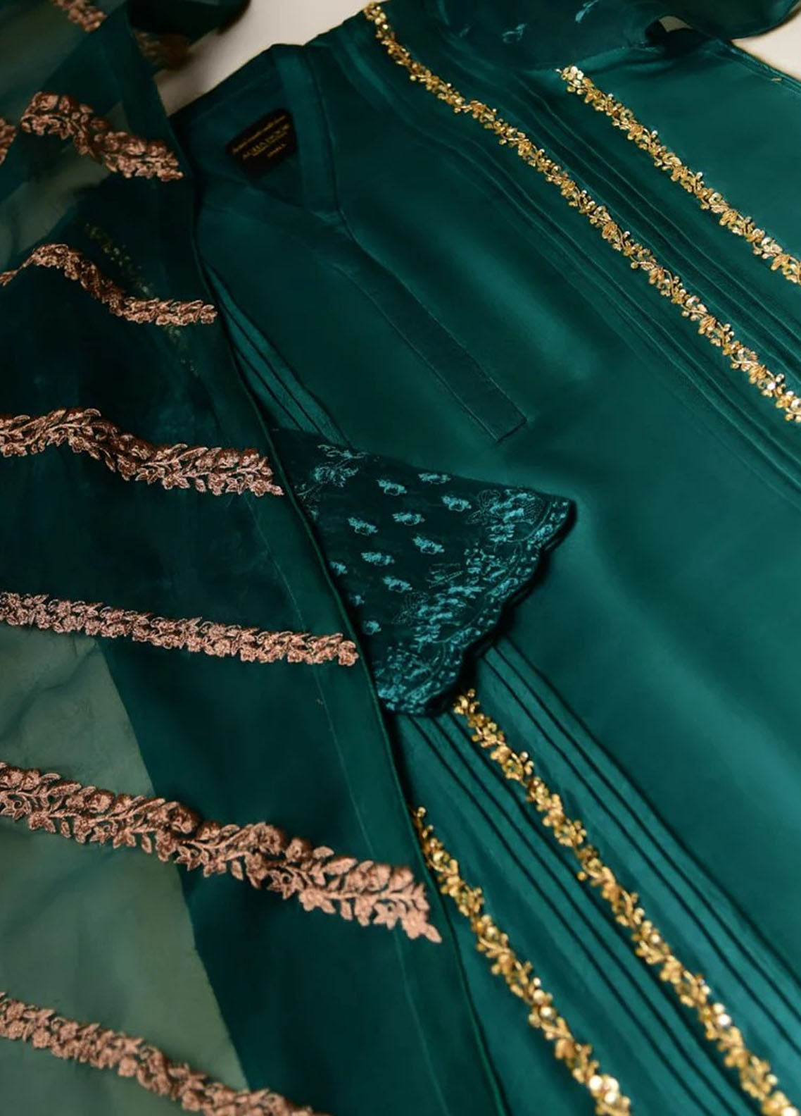 Bottle Green Embroidered Unstitched 3 Piece Organza Suit AG-IKSHANA Pa Polawn Bottle Green Embroidered Unstitched 3 Piece Organza Suit AG-IKSHANA Pa Polawn