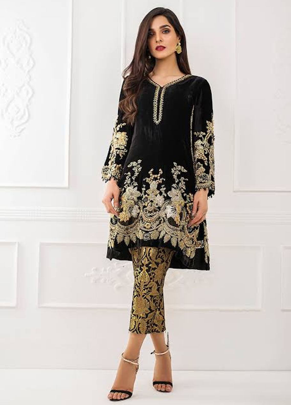 Black Embroidered Unstitched Piece Velvet Suit TD-Black Velvet