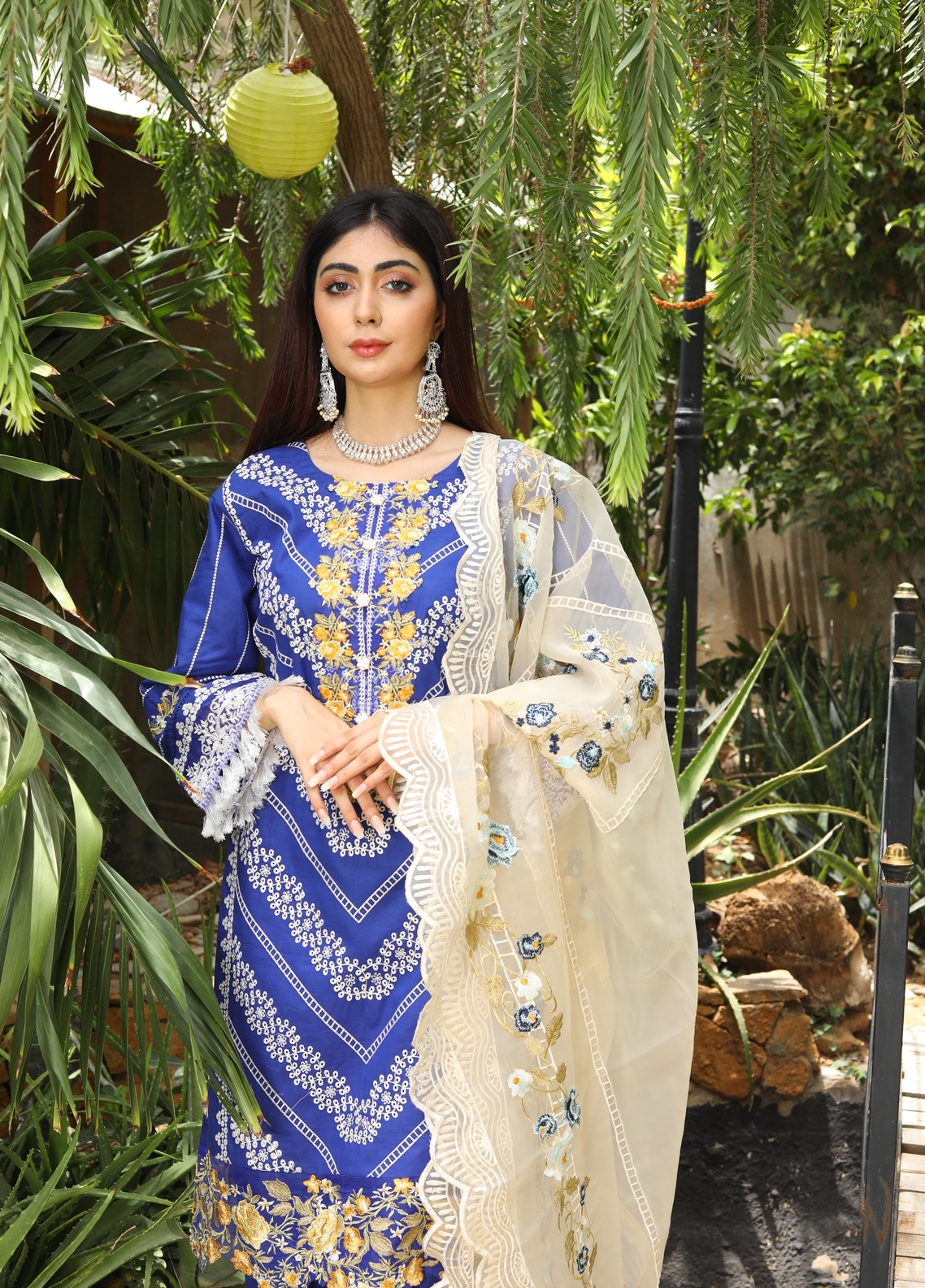 Embroidered Stitched 3 Piece Lawn Suit Design 606 Ready to Wear