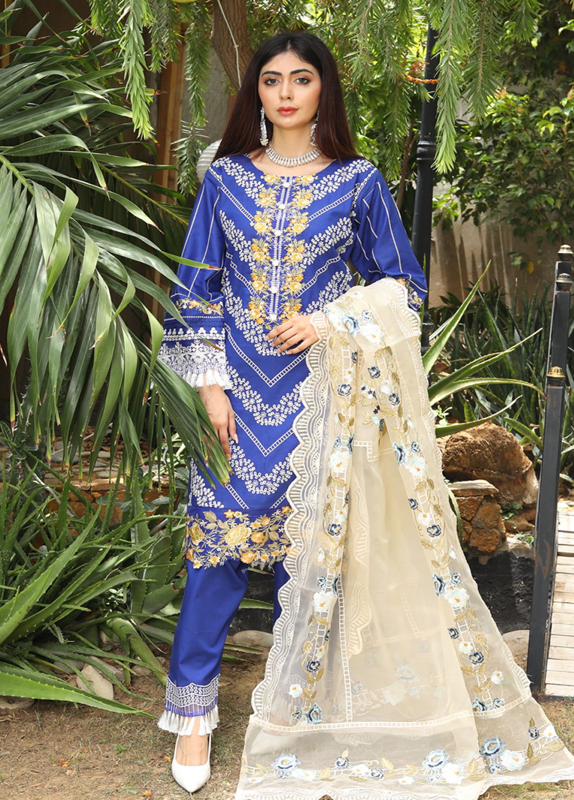 Embroidered Stitched 3 Piece Lawn Suit Design 606 Ready to Wear