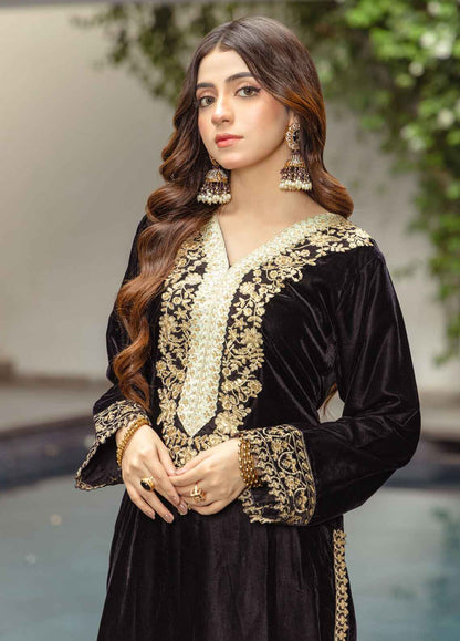 Velvina By Polawn Embroidered Stitched 3 Piece Velvet Suit PD-24-901-Ready to Wear