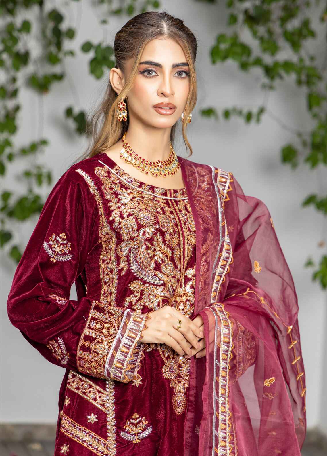 Velvina By Polawn Embroidered Stitched 3 Piece Velvet Suit PD-24-902-Ready to Wear