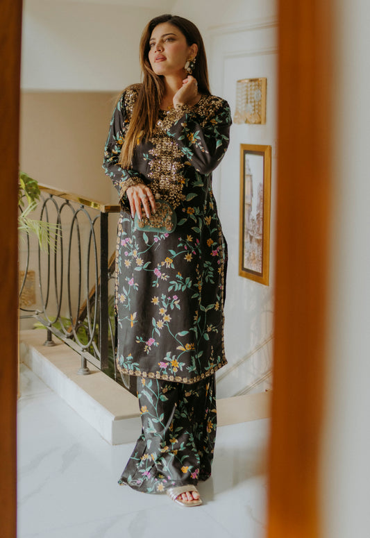 Embroidered Lawn 3 Piece Unstitched Suit IL-UE-317 - Summer Collection