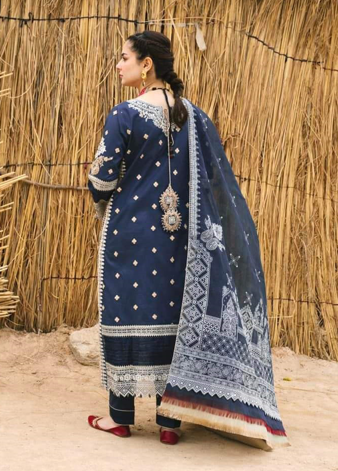 Embroidered Lawn 3 Piece Unstitched Suit QL-D03-RUA-22 Summer Collection